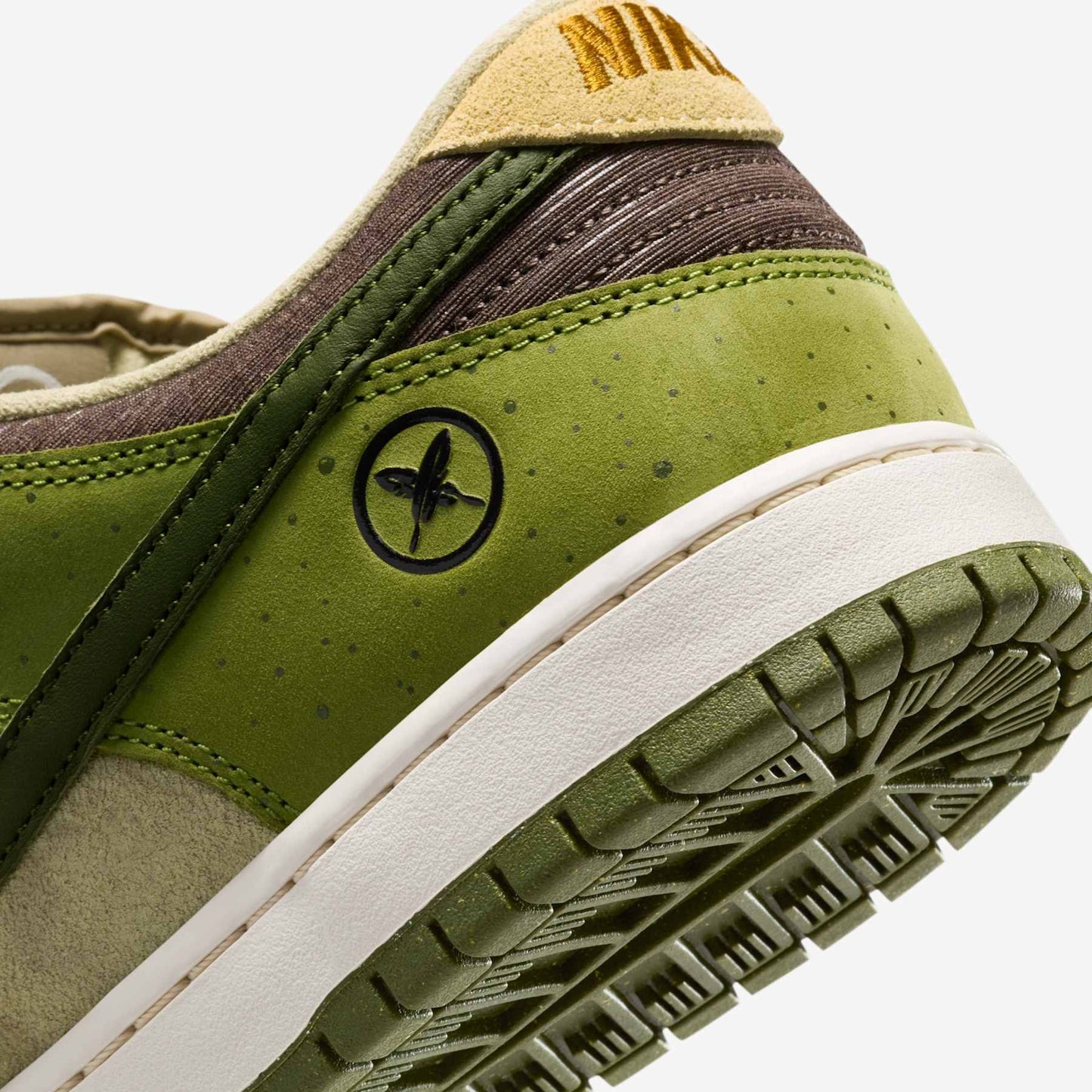 TÊNIS NIKE SB DUNK LOW PRO QS YUTO HORIGOME