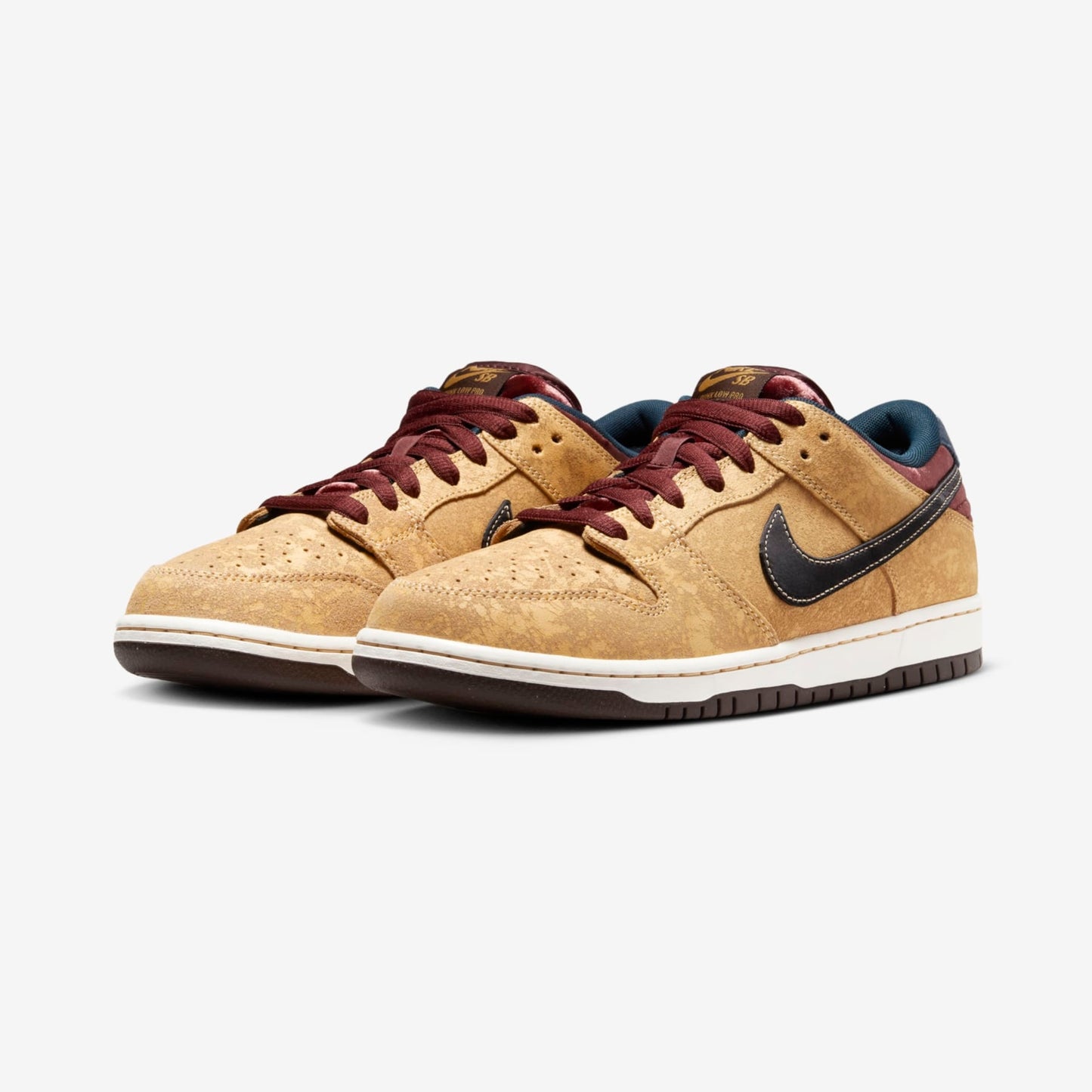 TÊNIS NIKE SB DUNK LOW PRO CELESTIAL GOLD AND DARK TEAM RED