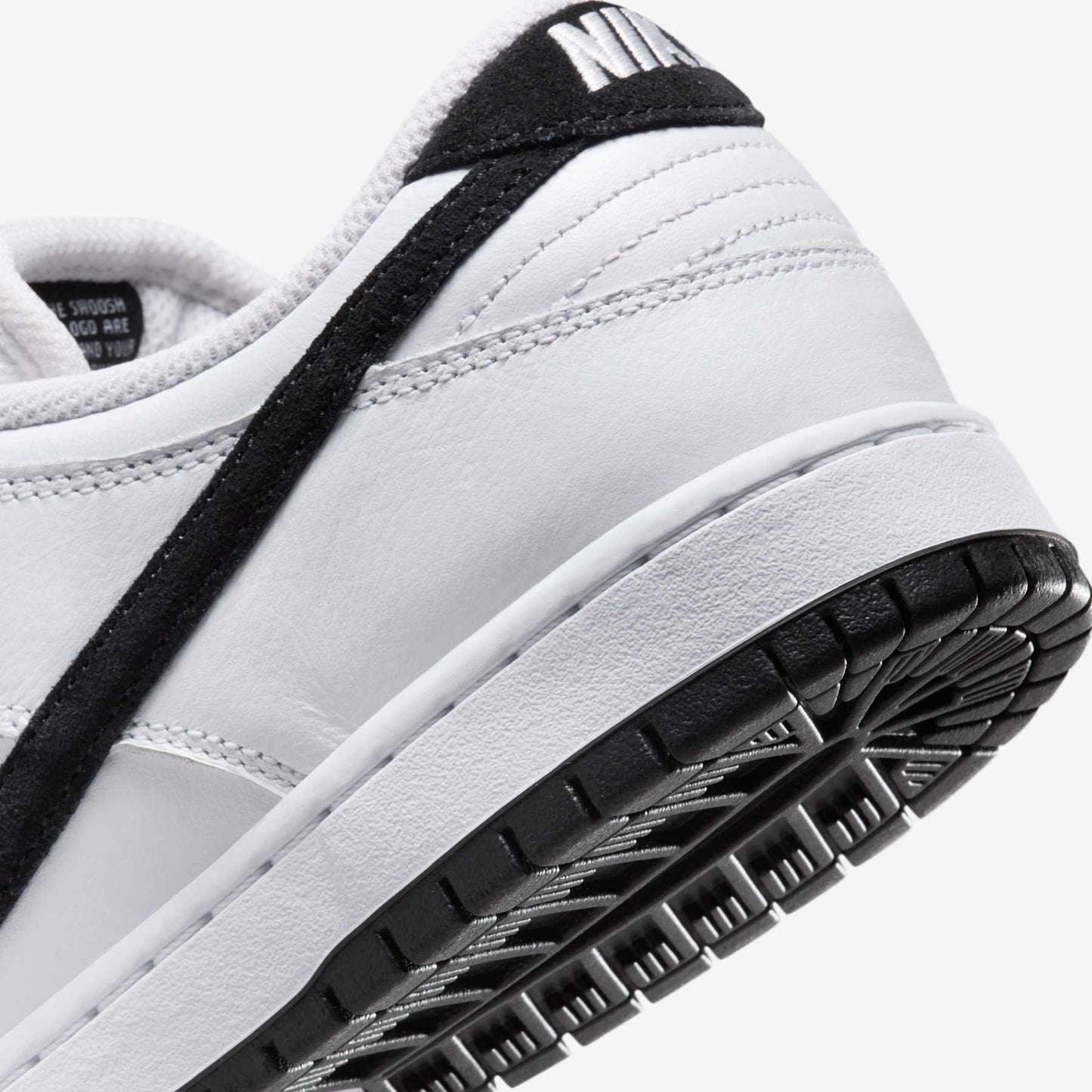 TÊNIS NIKE SB DUNK LOW PRO WHITE/BLACK