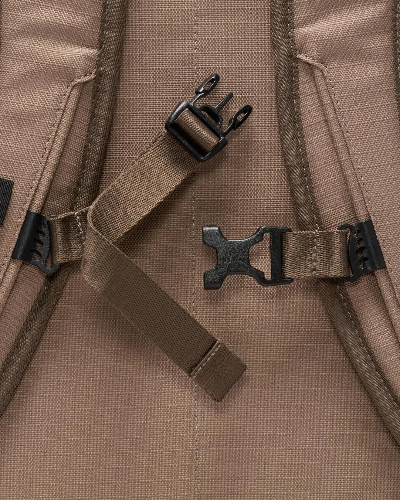 MOCHILA CONVERSE UTILITY MUD MASK