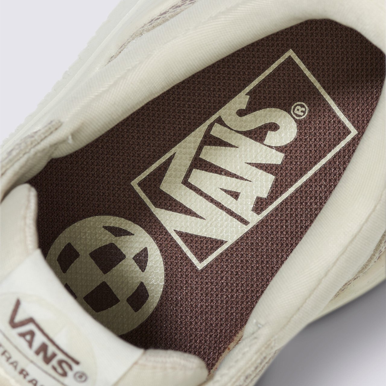 TÊNIS VANS ULTRARANGE NEO VR3 MTE PYTHON VINTAGE WHITE