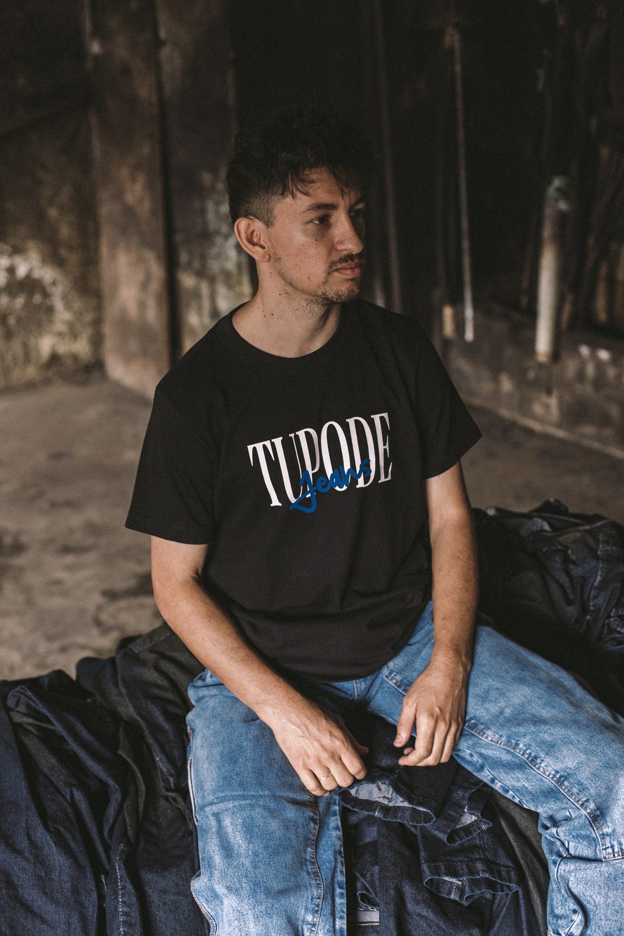 CAMISETA TUPODE JEANS PRETO