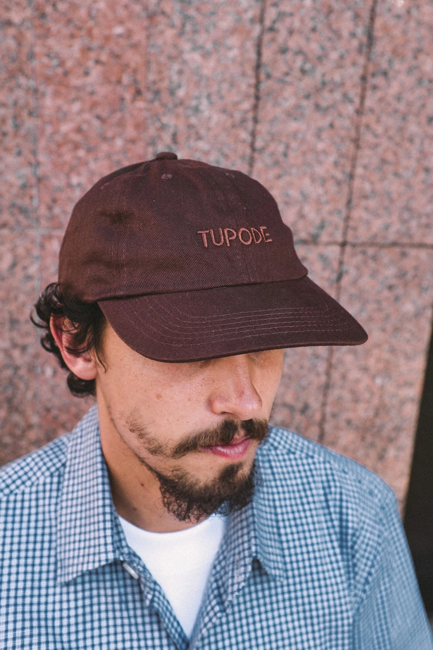 BONE TUPODE LOG MARROM