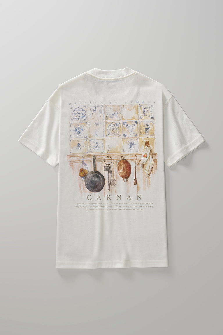 CAMISETA CARNAN FAMILY KITCHEN HEAVY OFF WHITE