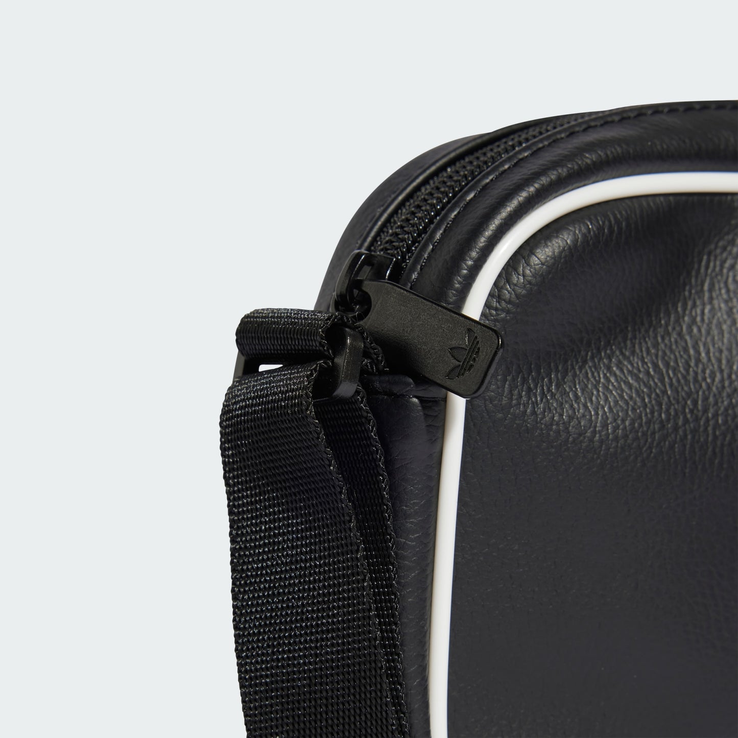 MINIBOLSA ADIDAS ADICOLOR AIRLINER