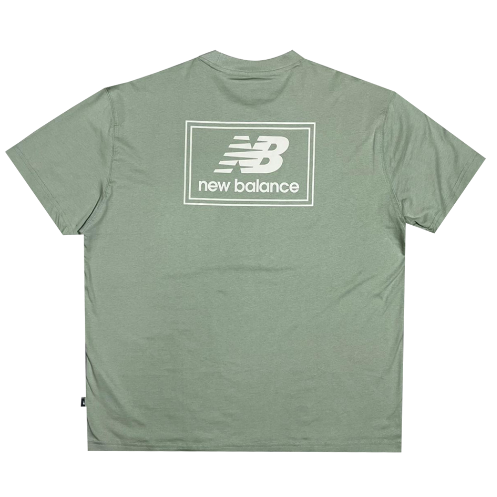 CAMISETA NEW BALANCE WOVEN LABEL VERDE