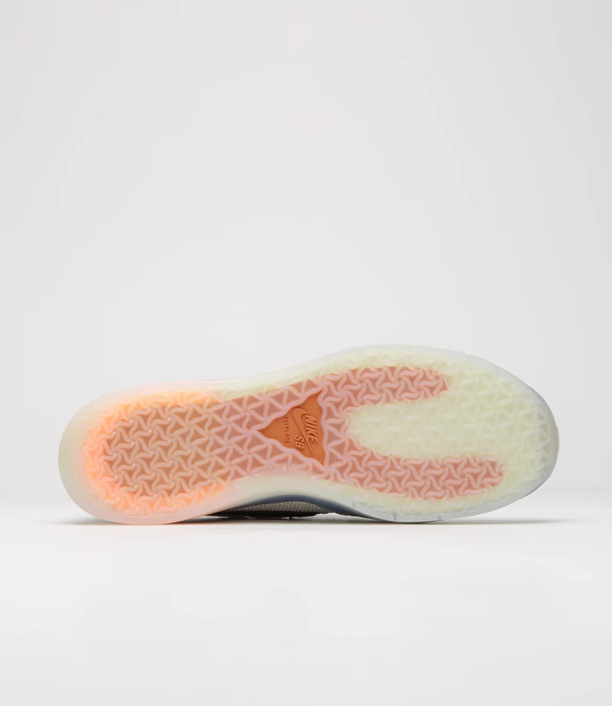 NIKE SB PS8 OLYMPIC PHANTOM AND BLACK