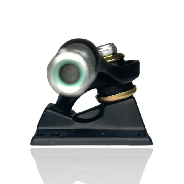 TRUCK ESSÊNCIA OCO POLIDO LOGO PRETO 139MM