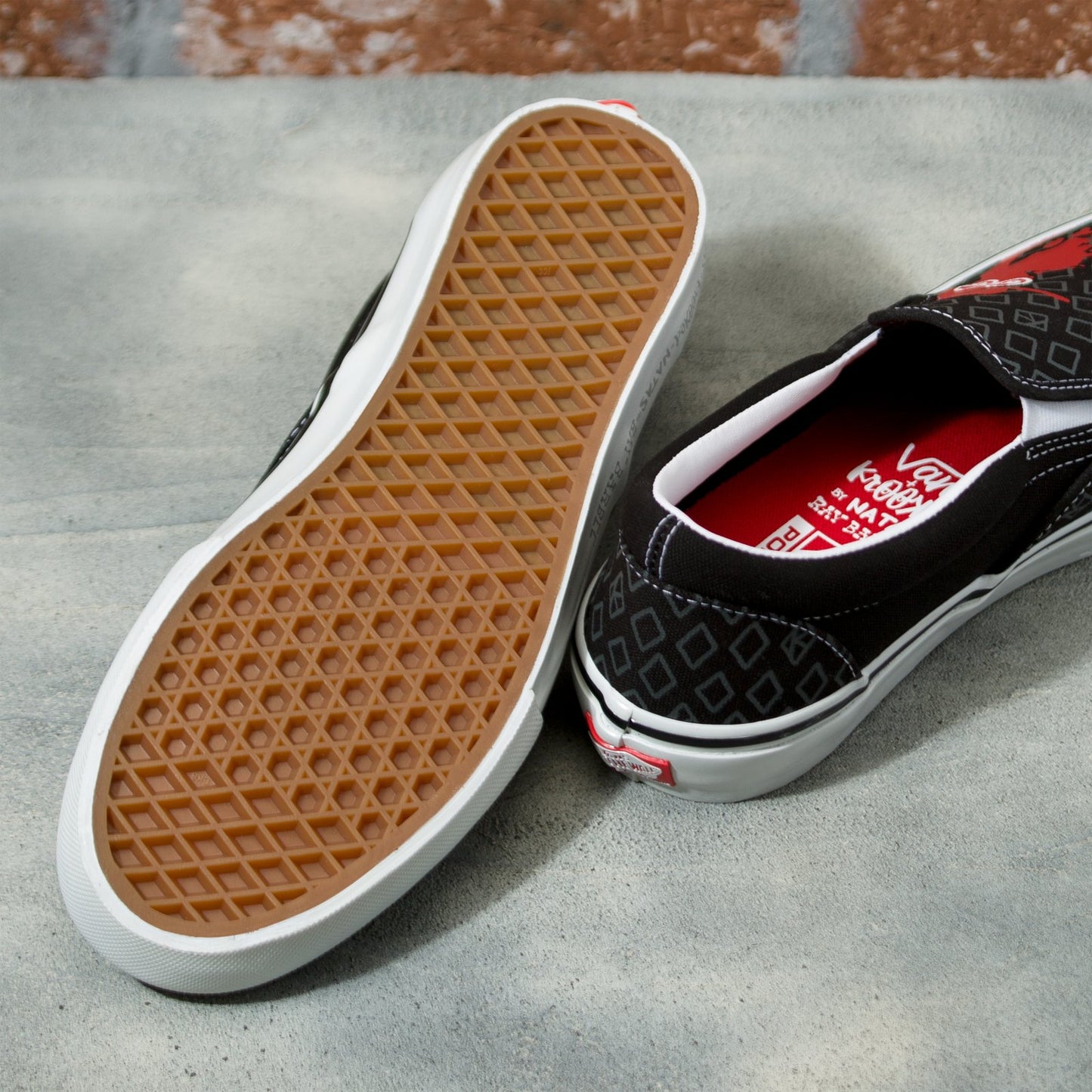 TÊNIS VANS SLIP ON KROOKED BY NATAS FOR RAY BLACK