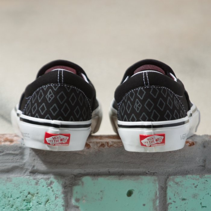 TÊNIS VANS SLIP ON KROOKED BY NATAS FOR RAY BLACK
