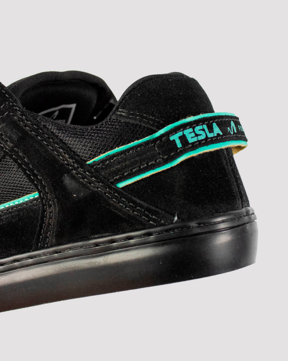 TÊNIS TESLA COIL BLACK TIFFANY