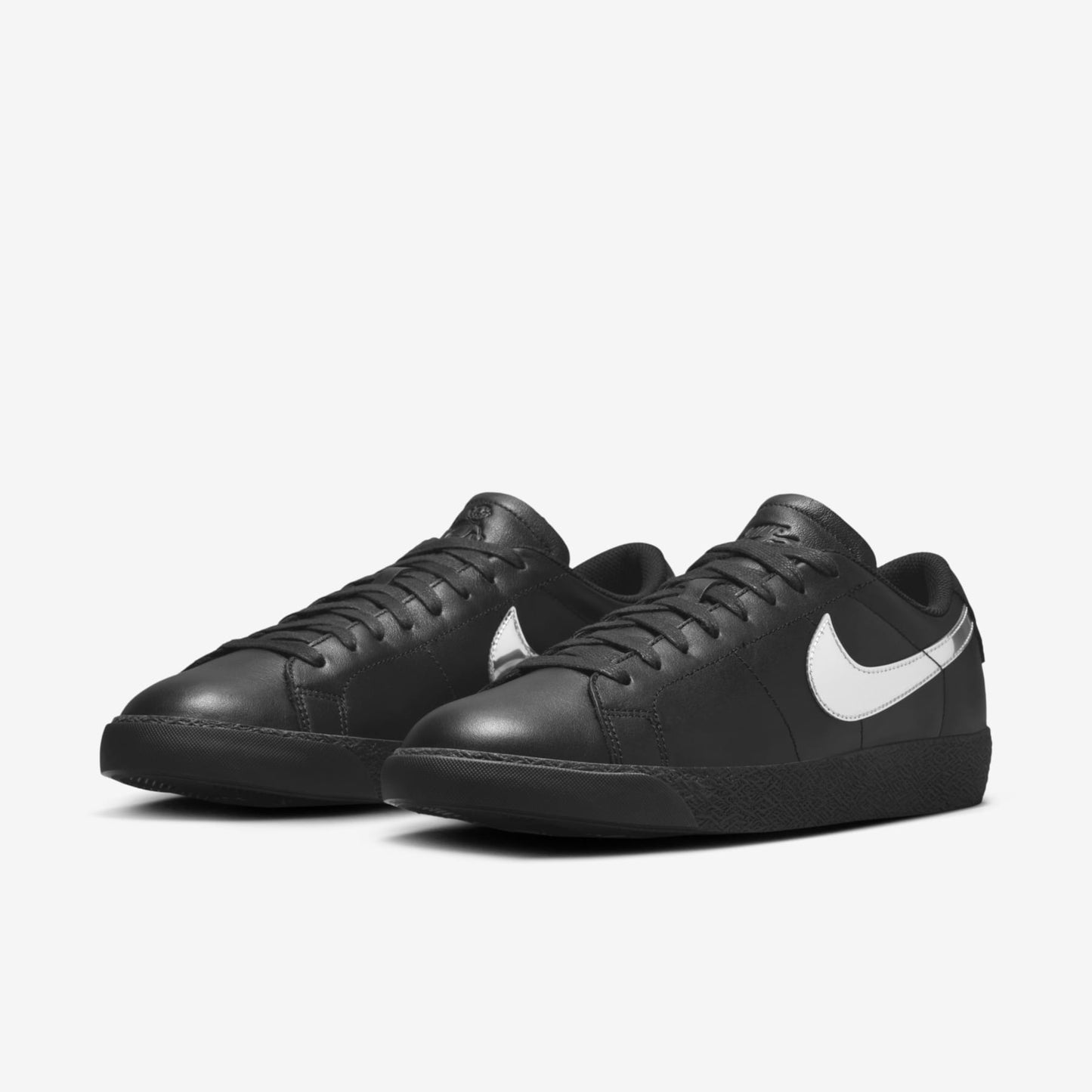 TÊNIS NIKE SB BLAZER LOW X DANCER SKATEBOARDS