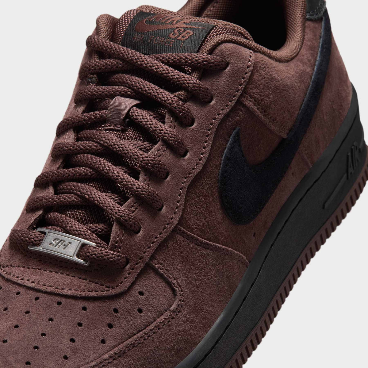 TÊNIS NIKE SB AIR FORCE 1 LOW CHOCOLATE