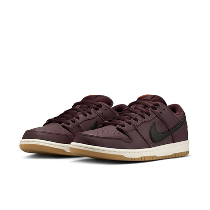 TÊNIS NIKE SB DUNK LOW PRO BURGUNDY/BLACK
