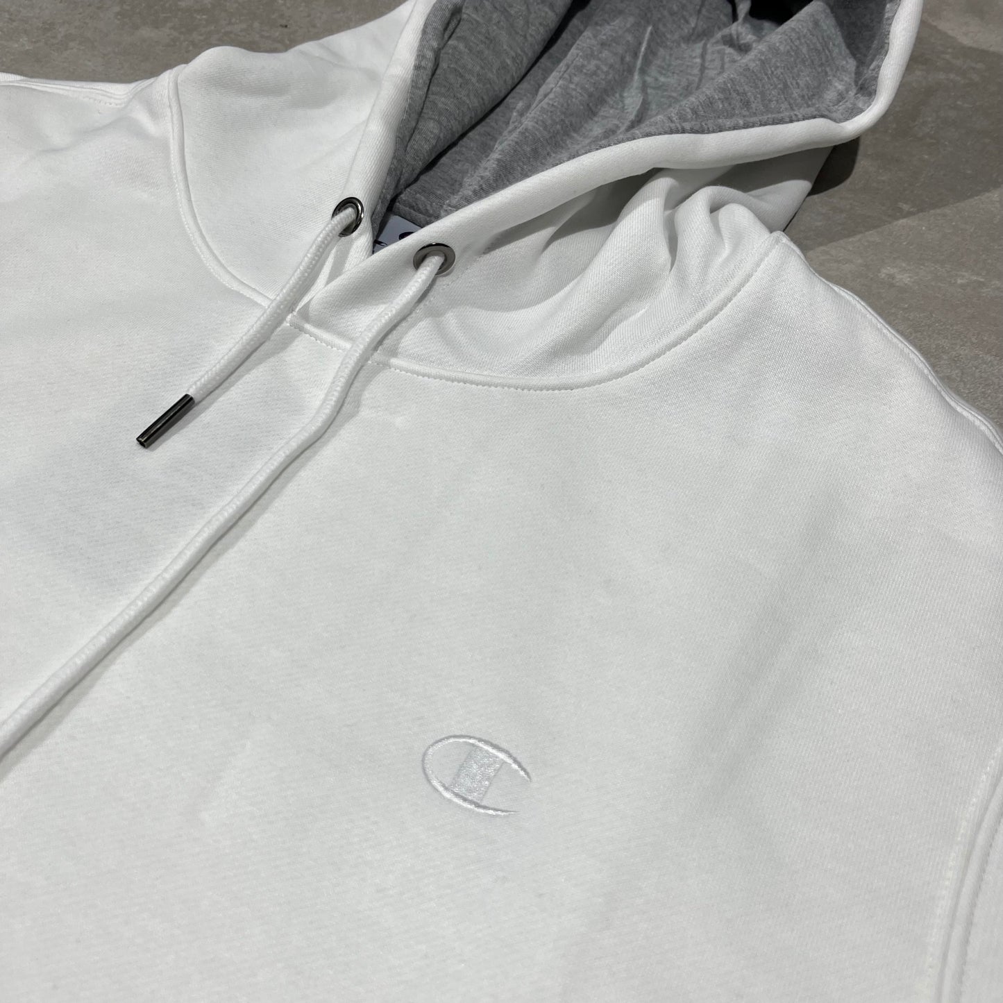 MOLETOM CHAMPION HOODIE ATHLETIC C LOGO OFF WHITE