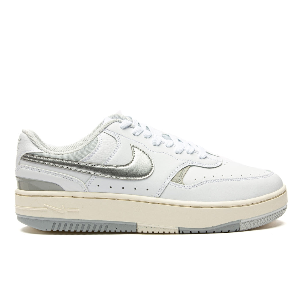 TÊNIS NIKE GAMMA FORCE WHITE/METALLIC SILVER