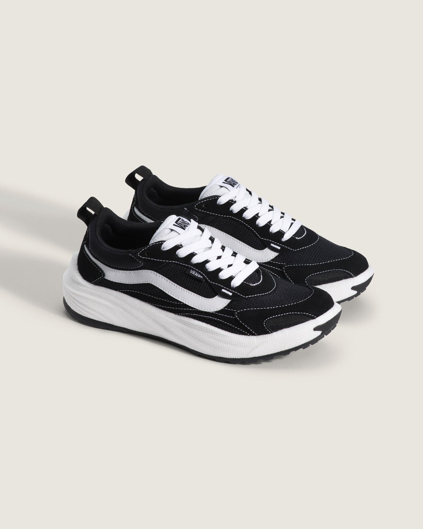 TÊNIS VANS ULTRARANGE NEO 2.0 BLACK/WHITE
