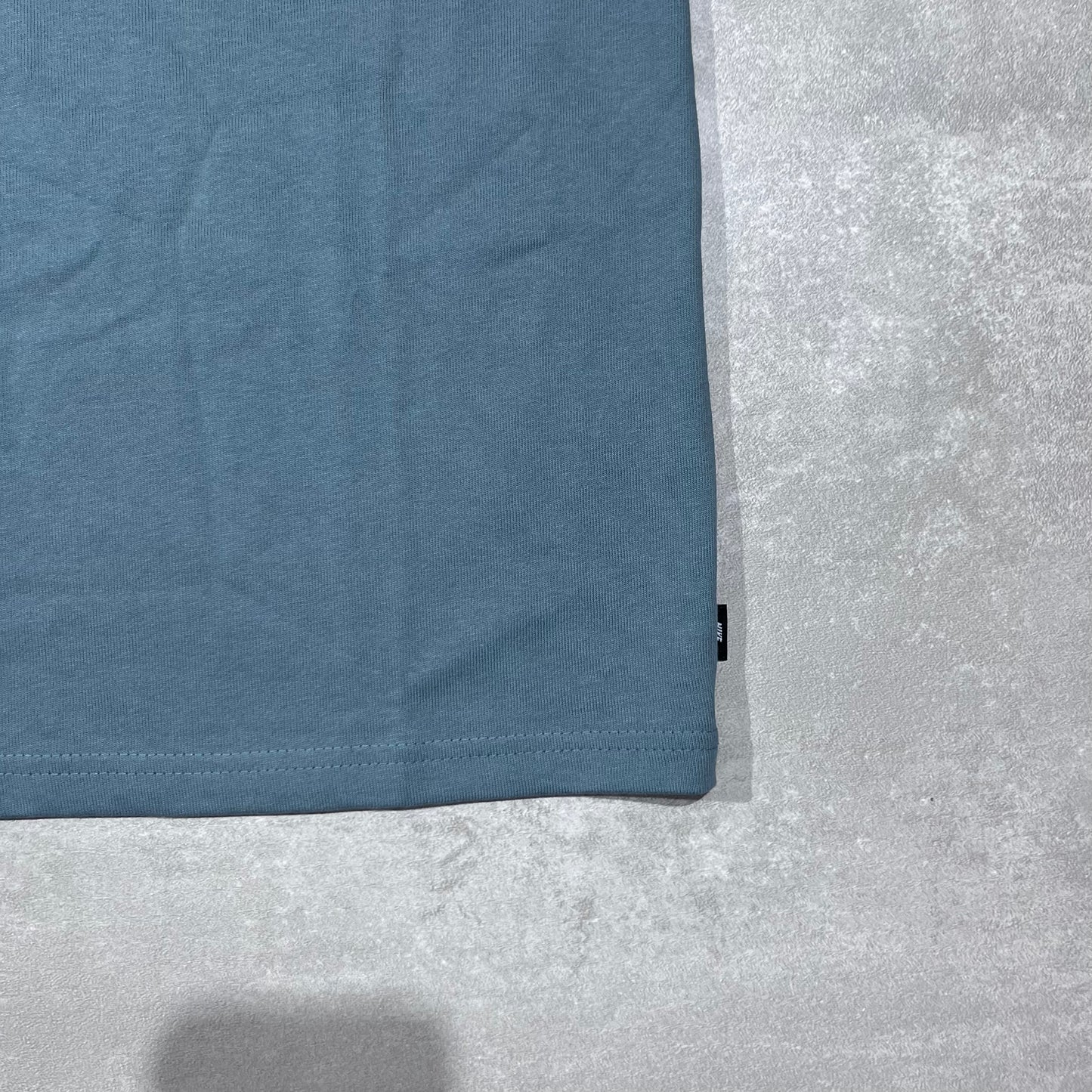 CAMISETA NIKE NSW PREMIUM MINERAL SLATE
