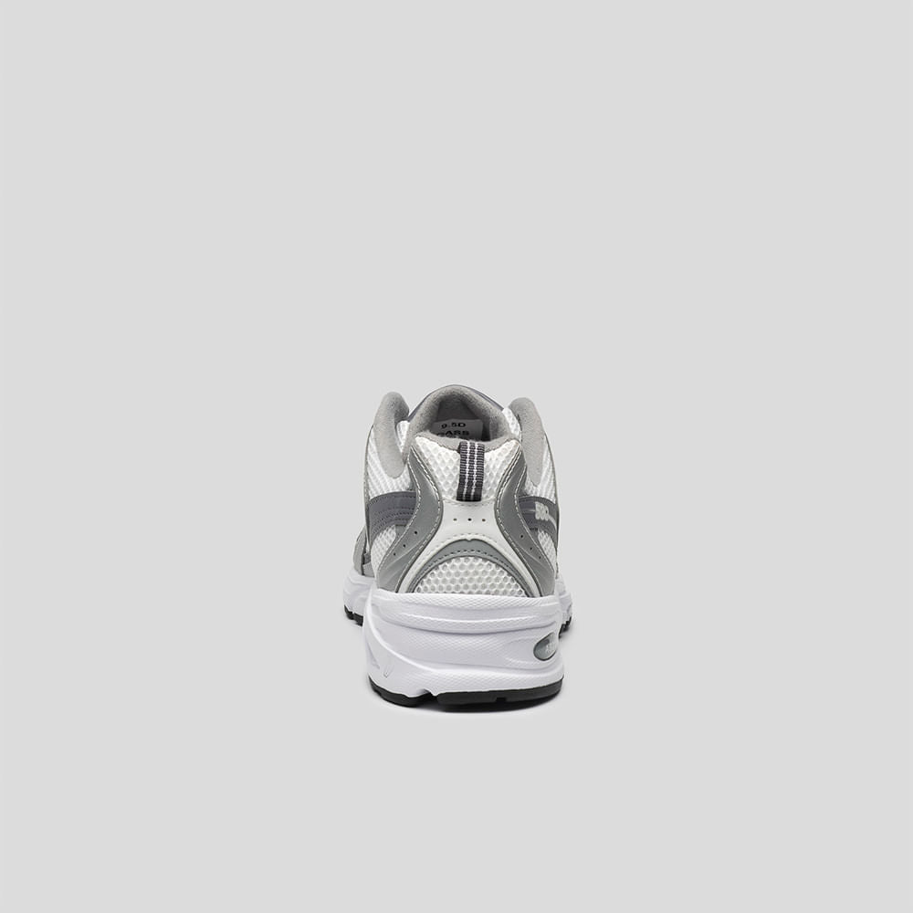 TÊNIS NEW BALANCE 530 PTA/GRFT