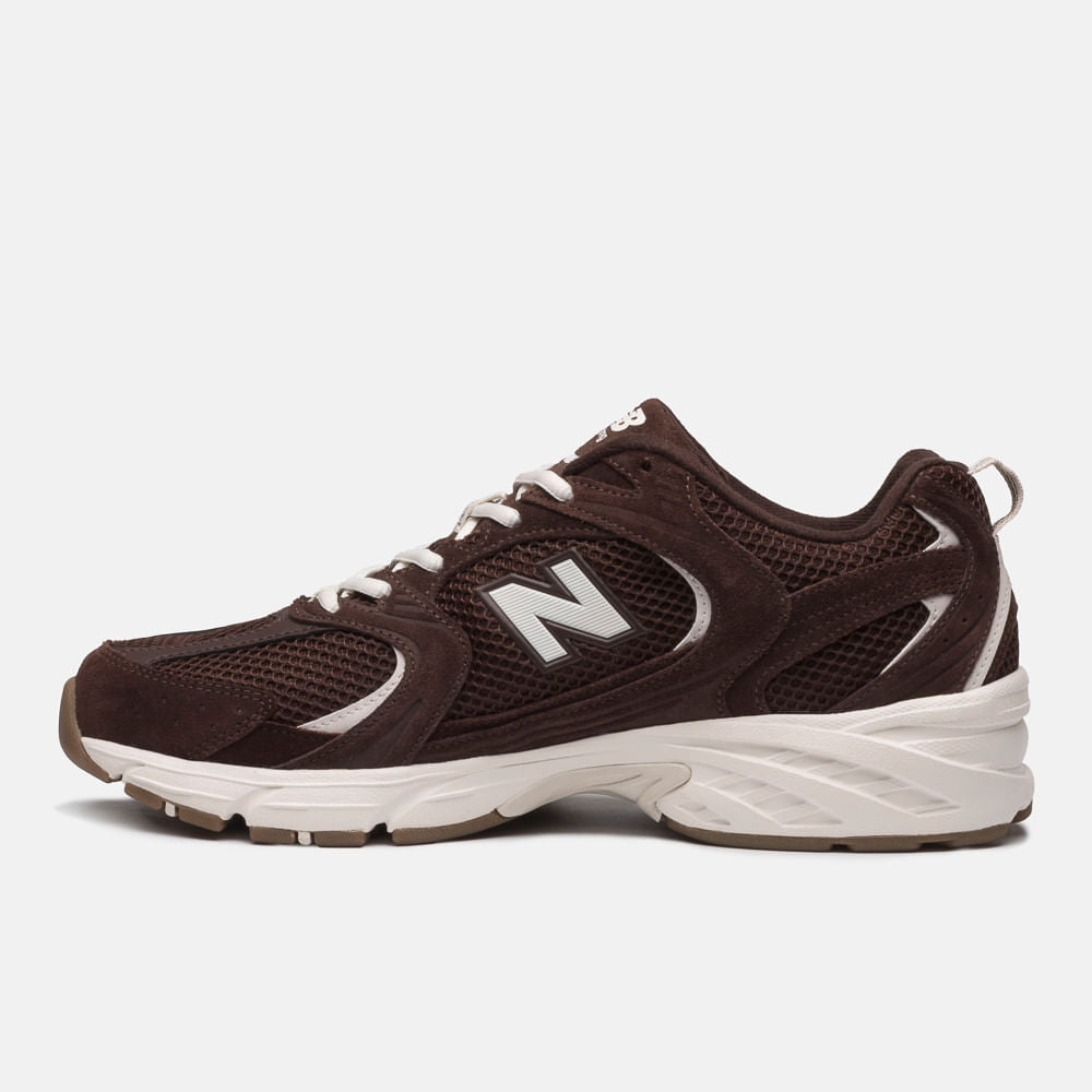 TÊNIS NEW BALANCE 530 MARROM/BEGE CLARO