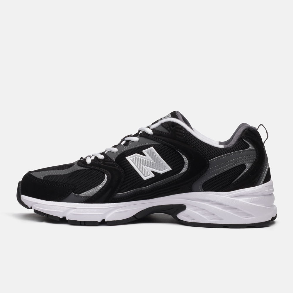 TÊNIS NEW BALANCE 530 PRETO / BRANCO