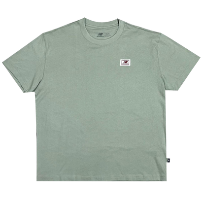 CAMISETA NEW BALANCE WOVEN LABEL VERDE