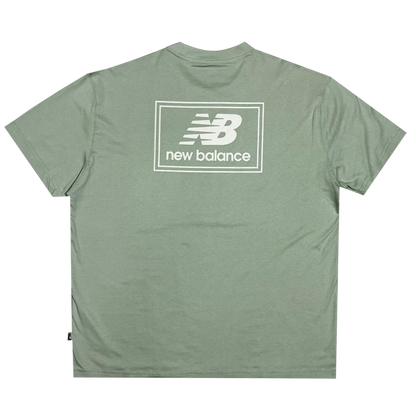 CAMISETA NEW BALANCE WOVEN LABEL VERDE