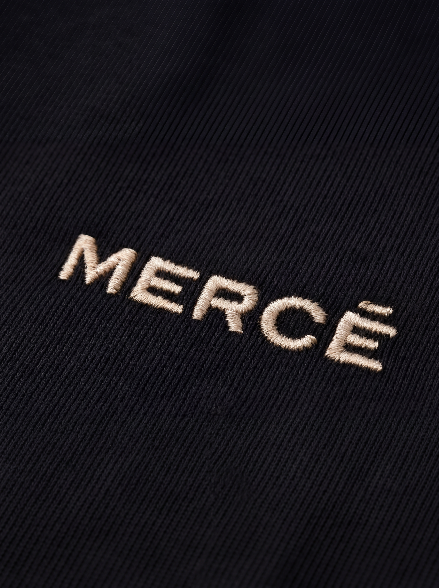 CAMISETA MERCÊ BASIC BLACK