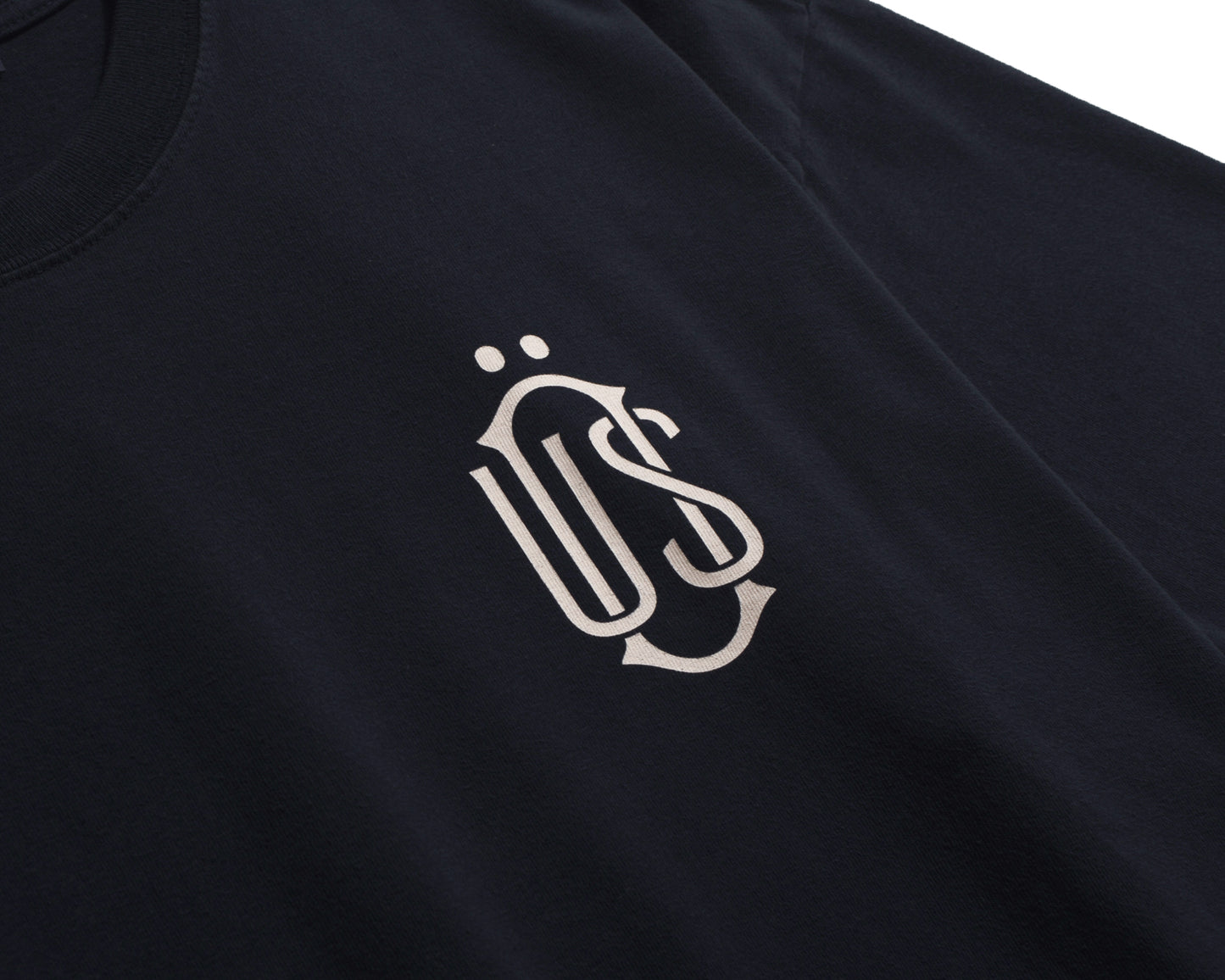CAMISETA ÖUS HEAVY MONOGRAMA AZUL MARINHO