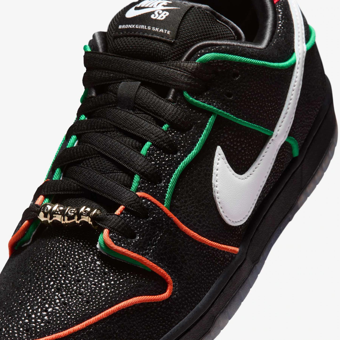 NIKE SB DUNK LOW PRO BRONX GIRLS SKATE