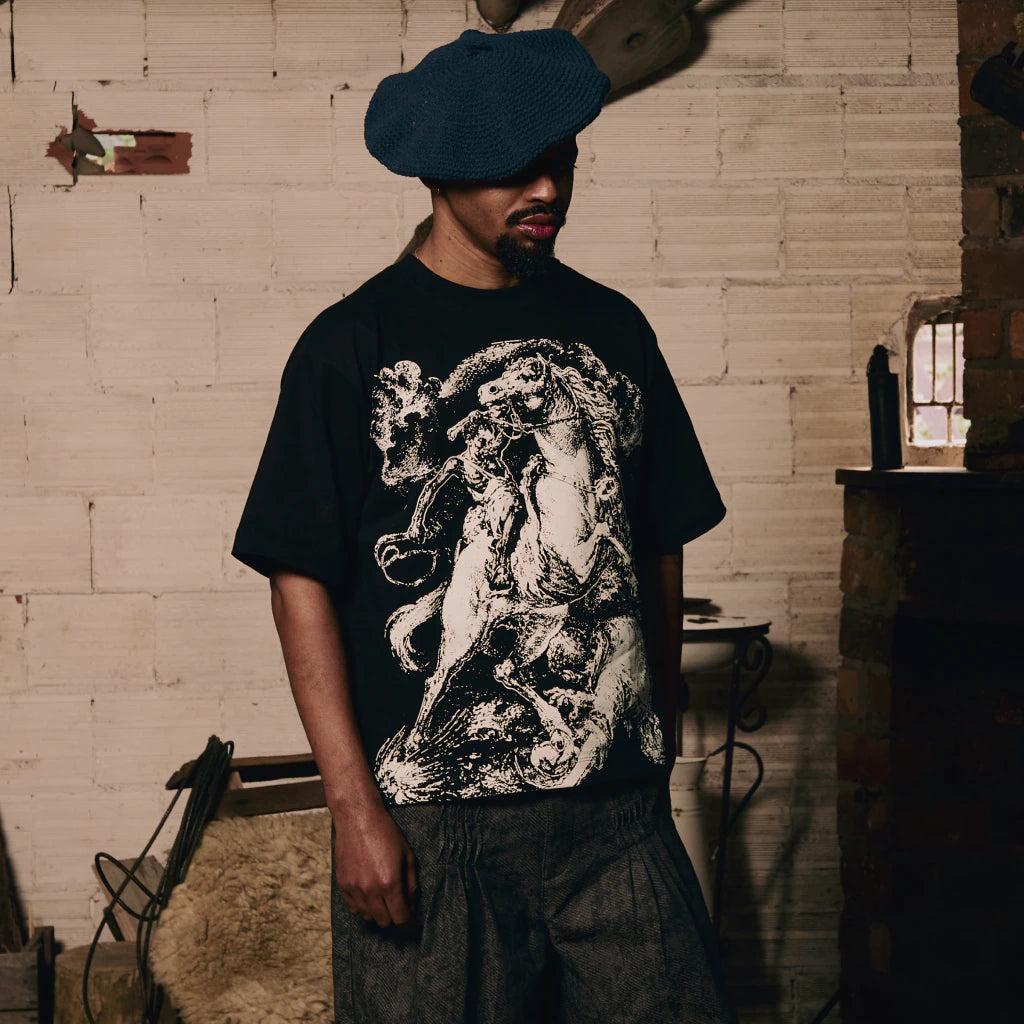 CAMISETA DOWN BOXY O NEGRINHO DO PASTOREIO BLACK